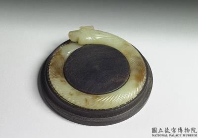 图片[2]-Jade huan ring with a animal head and skein pattern, late Warring States period (275-221 BCE)-China Archive